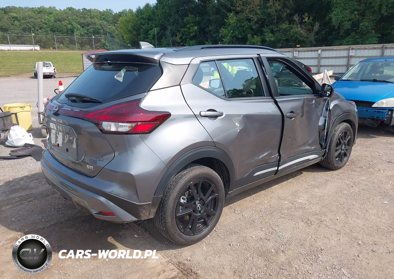 2024 Nissan Kicks Sr Xtronic Cvt VIN:3N1CP5DV0RL535859 - 4
