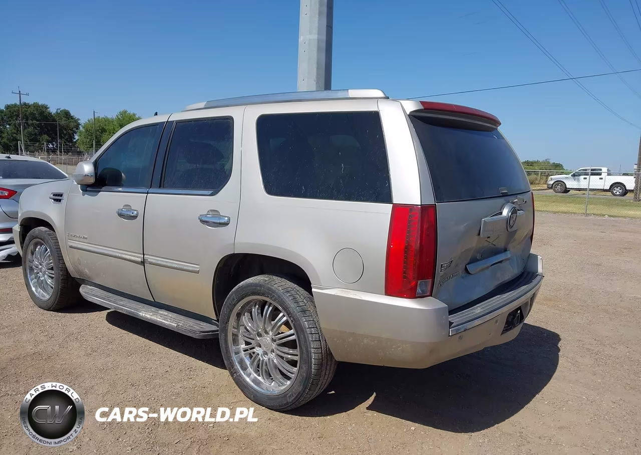 2007 Cadillac Escalade VIN:1GYEC63897R324811 - 3