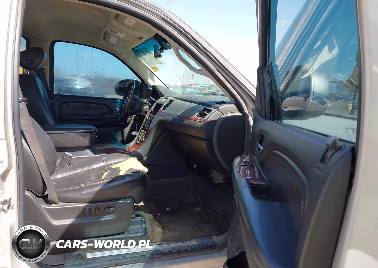 2007 Cadillac Escalade VIN:1GYEC63897R324811 - 5
