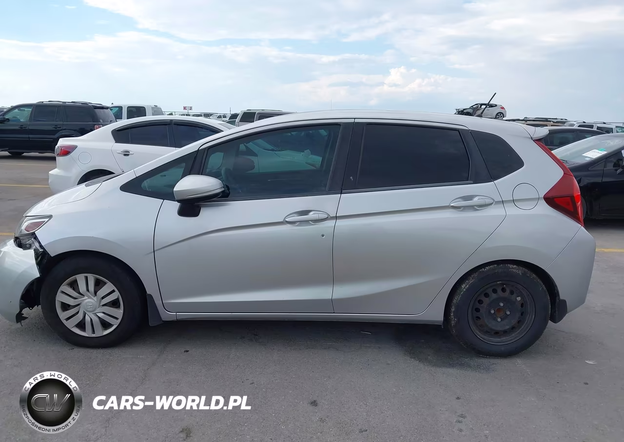 2015 Honda Fit Lx VIN:3HGGK5H53FM711155 - 14