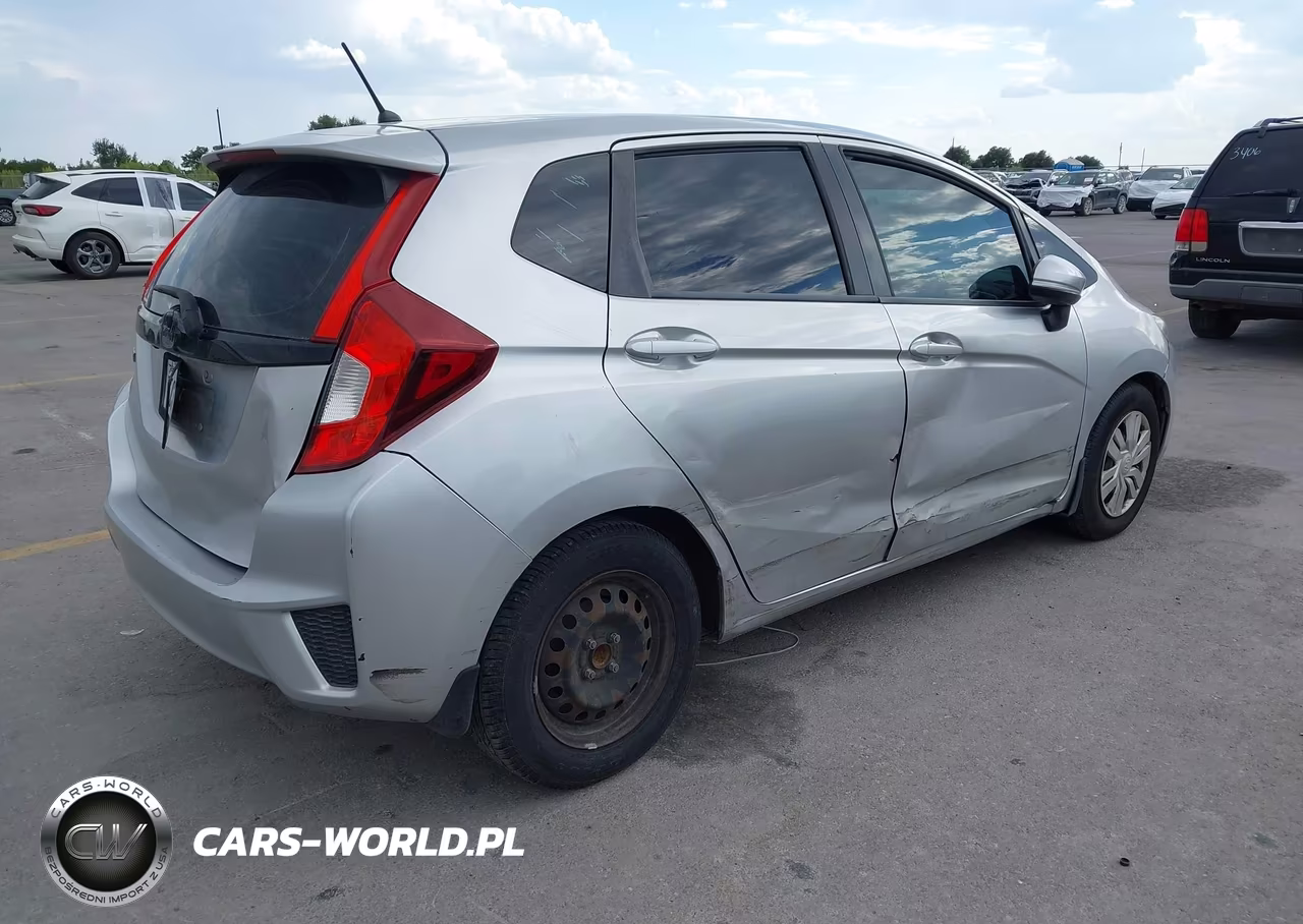 2015 Honda Fit Lx VIN:3HGGK5H53FM711155 - 4