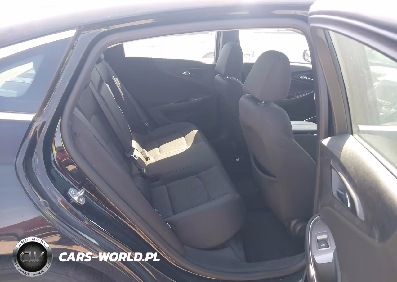 2019 Chevrolet Malibu Lt VIN:1G1ZD5ST8KF111551 - 8