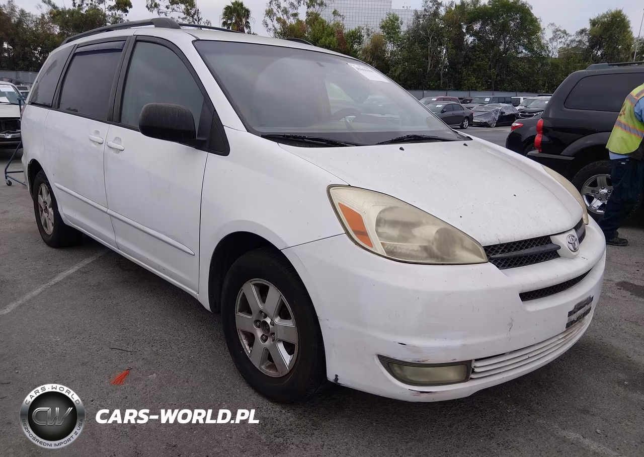 2005 Toyota Sienna Le
