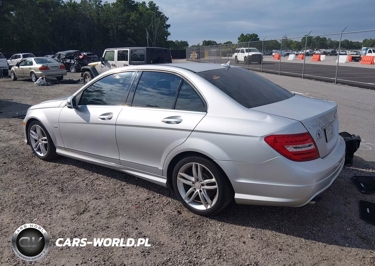 2012 Mercedes-Benz C 250 Luxury-Sport VIN:WDDGF4HB8CR195426 - 3
