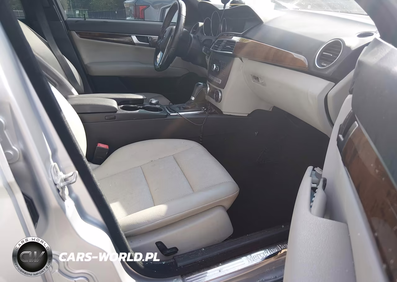 2012 Mercedes-Benz C 250 Luxury-Sport VIN:WDDGF4HB8CR195426 - 5