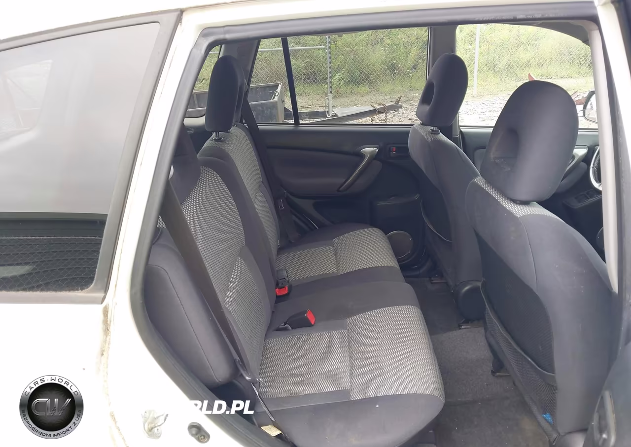 2005 Toyota Rav4 VIN:JTEHD20V150058717 - 8