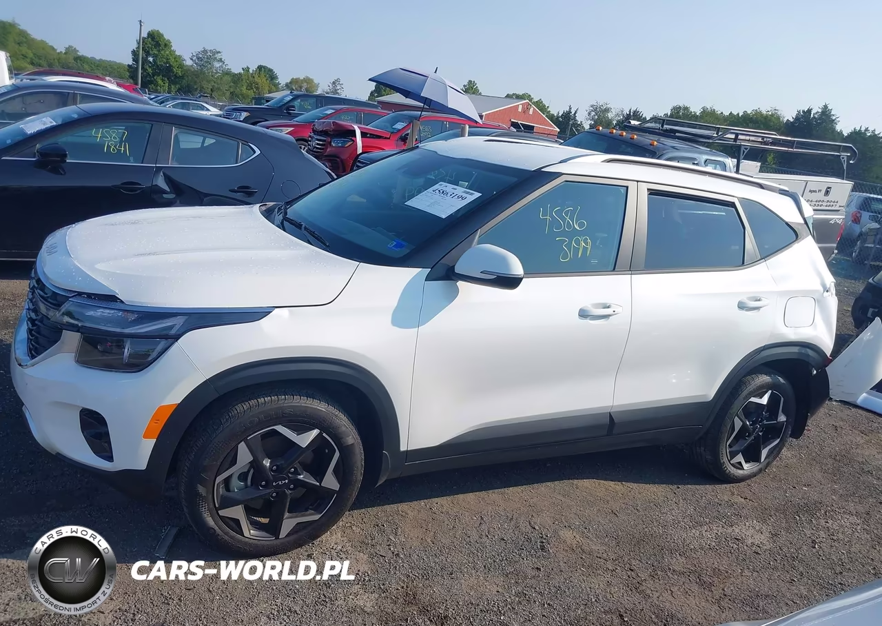 2025 Kia Seltos S VIN:KNDEUCAA8S7811557 - 14