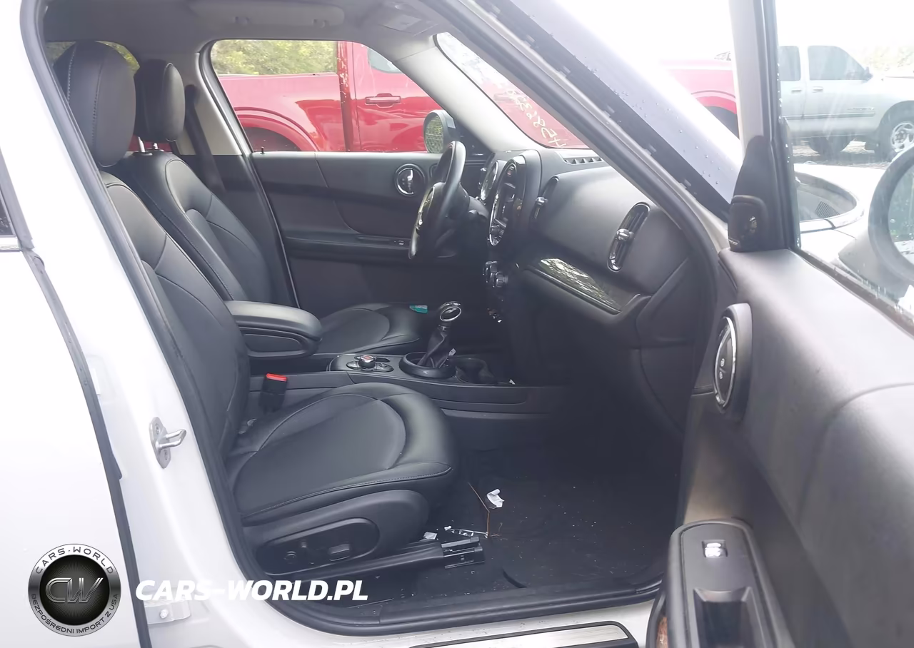 2018 Mini Countryman Cooper VIN:WMZYS7C3XJ3E08519 - 5