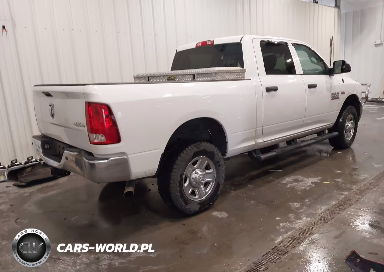 2017 Ram 2500 Tradesman 4X4 6'4 Box VIN:3C6UR5CJ0HG589722 - 4