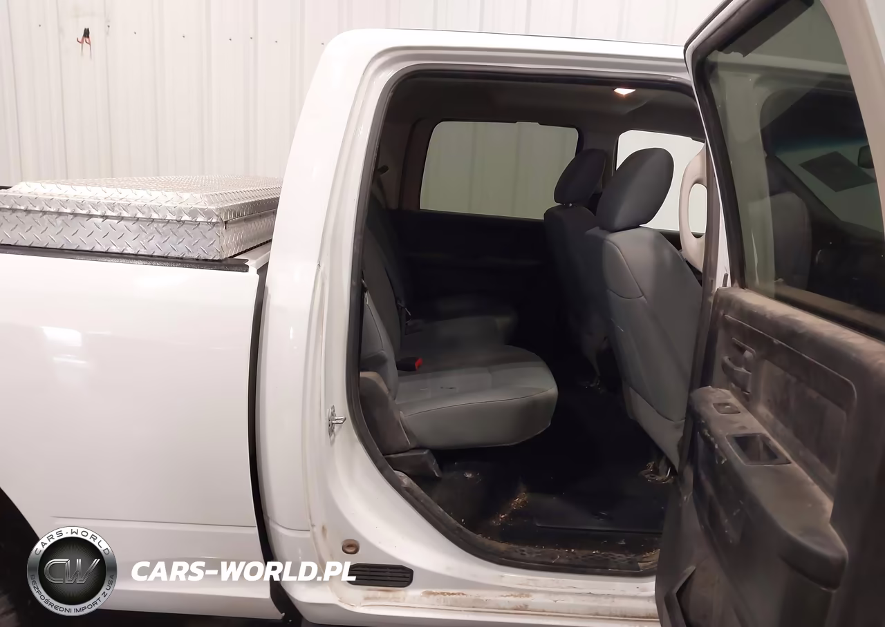 2017 Ram 2500 Tradesman 4X4 6'4 Box VIN:3C6UR5CJ0HG589722 - 8