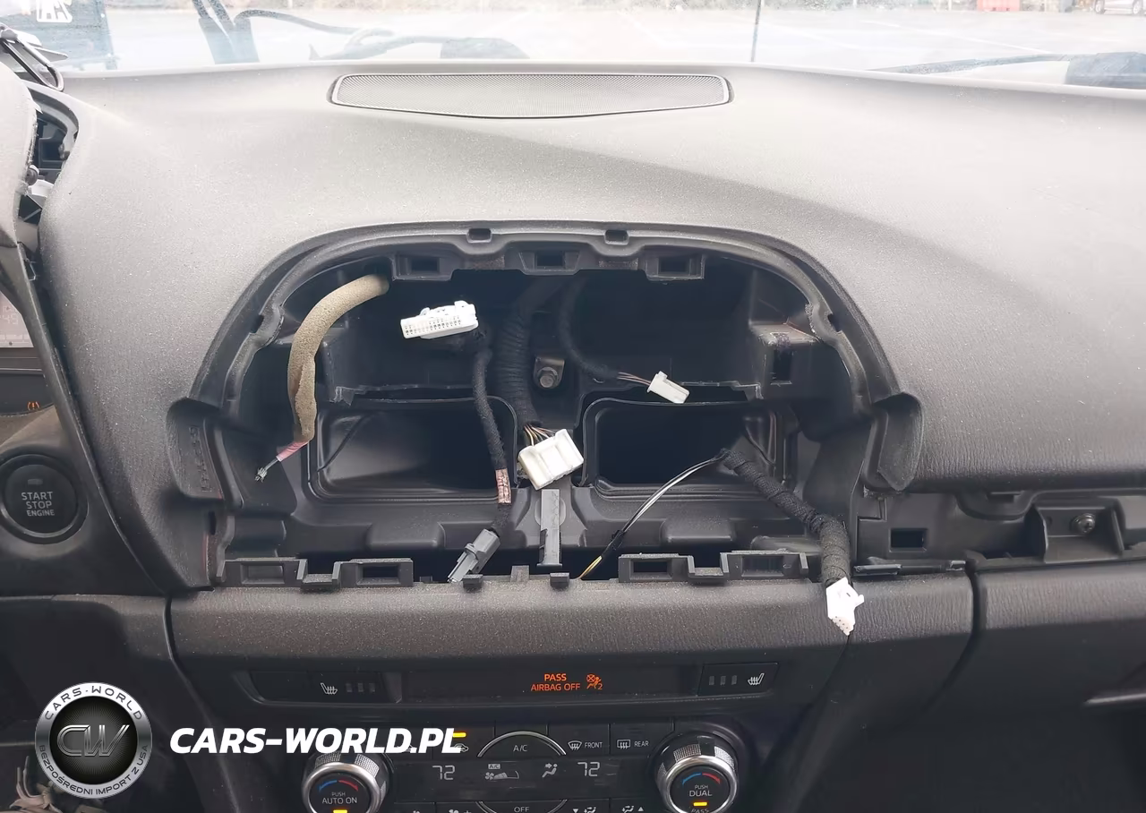 2017 Mazda Mazda3 Touring VIN:3MZBN1V79HM112890 - 19