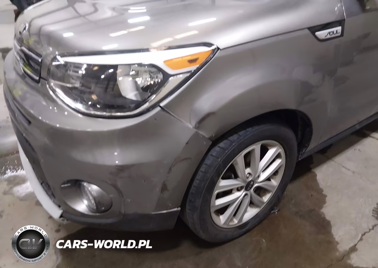 2019 Kia Soul + VIN:KNDJP3A5XK7651982 - 18