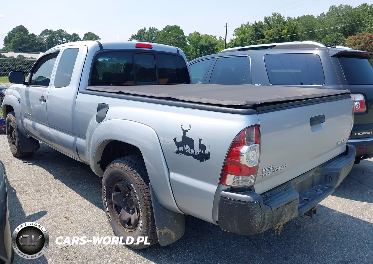 2010 Toyota Tacoma Base V6 VIN:5TEUU4ENXAZ721865 - 3