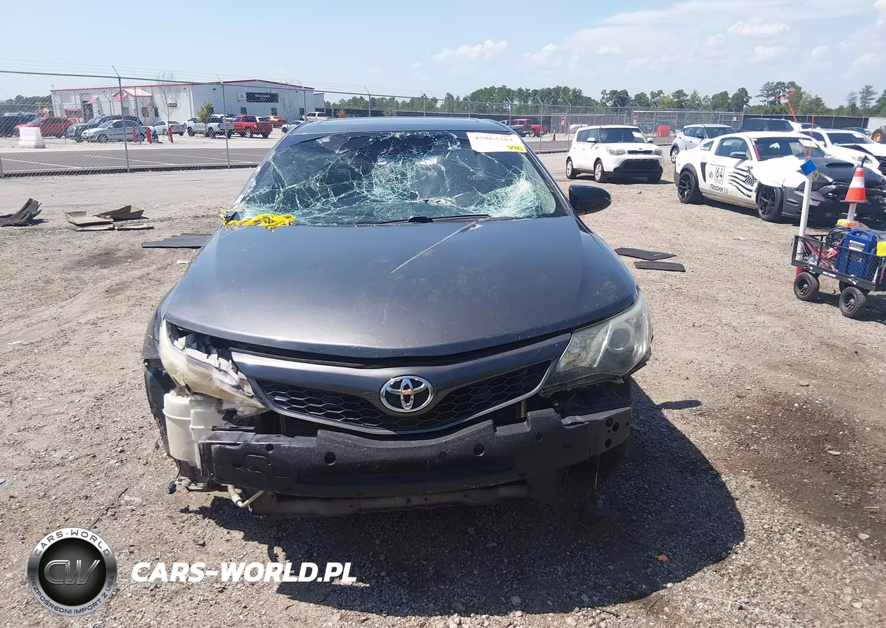 2014 Toyota Camry Se Sport VIN:4T1BF1FK7EU442517 - 12