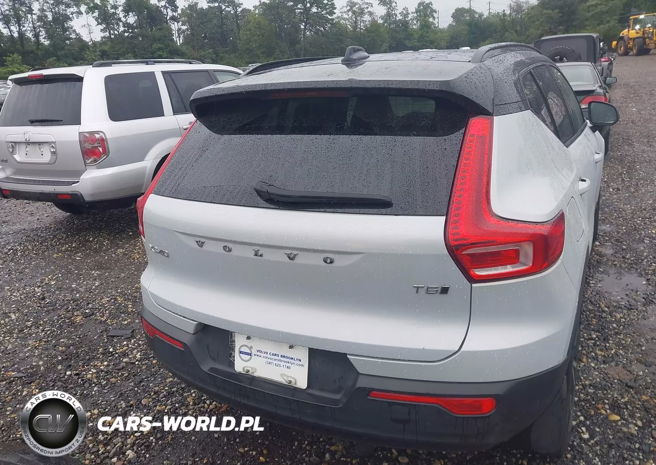 2022 Volvo Xc40 T5 R-Design VIN:YV4162UM6N2719693 - 16