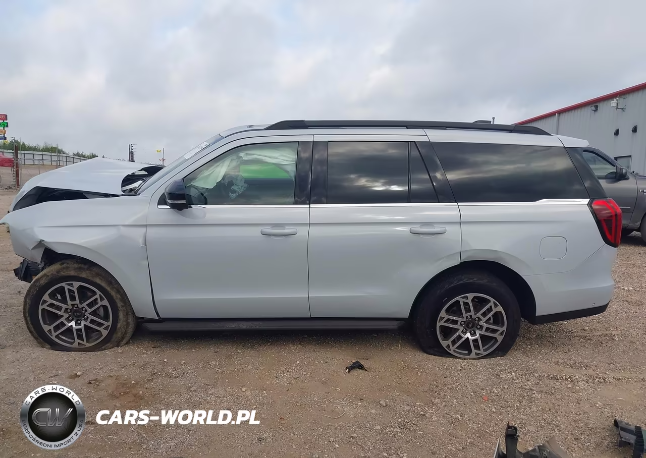 2025 Ford Expedition Active VIN:1FMJU1J8XSEA44561 - 14