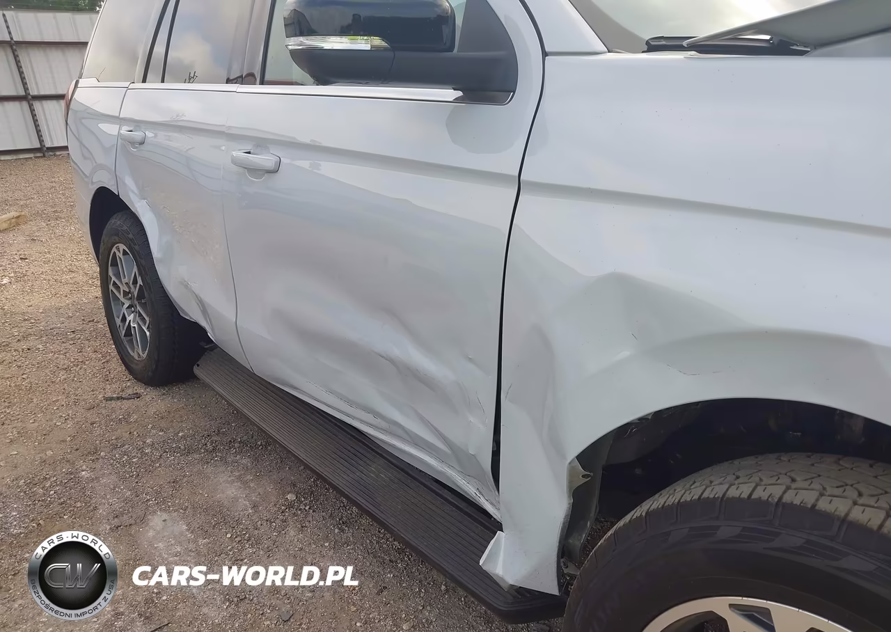 2025 Ford Expedition Active VIN:1FMJU1J8XSEA44561 - 17