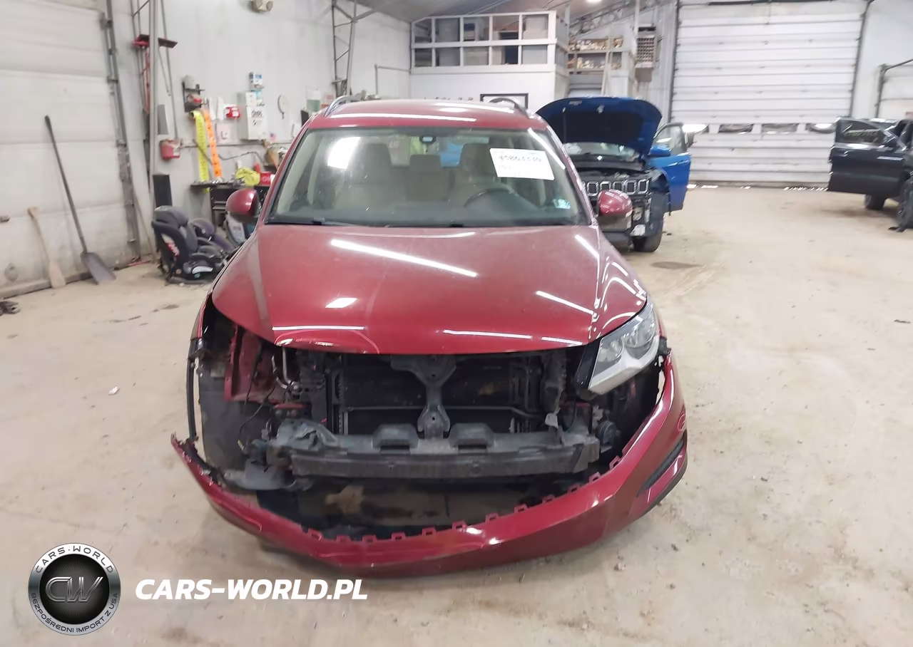 2016 Volkswagen Tiguan S VIN:WVGBV7AX1GW055543 - 13