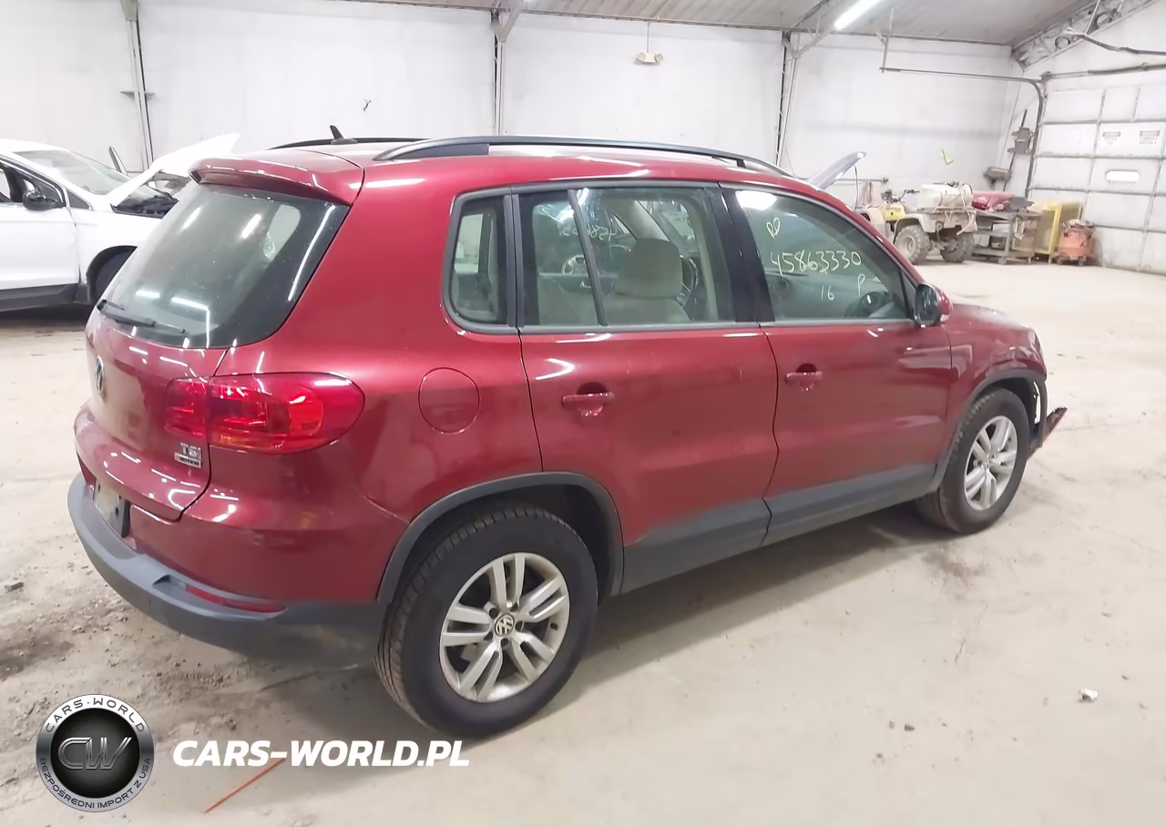 2016 Volkswagen Tiguan S VIN:WVGBV7AX1GW055543 - 4