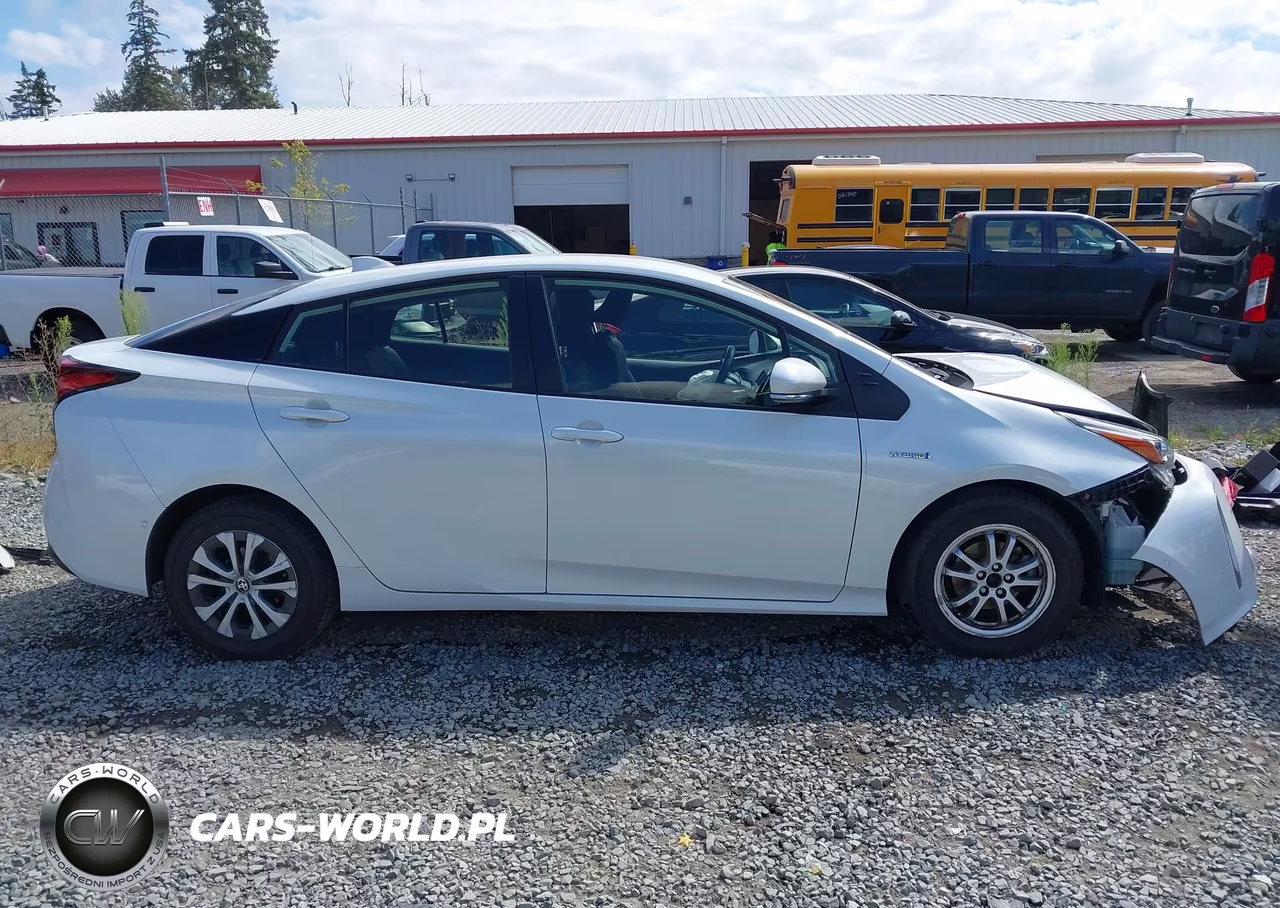 2022 Toyota Prius Le Awd-E VIN:JTDL9MFUXN3039303 - 14