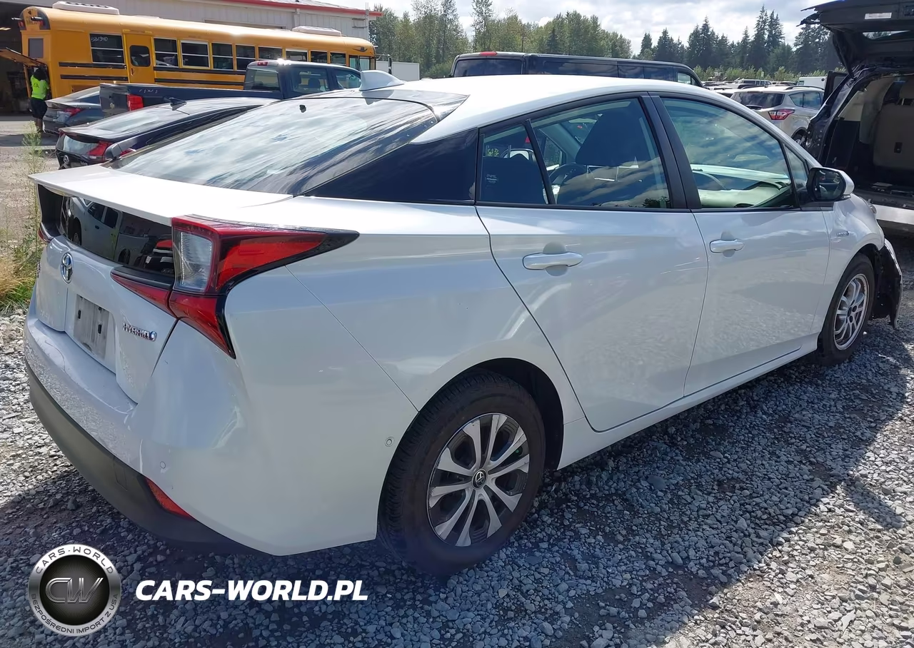2022 Toyota Prius Le Awd-E VIN:JTDL9MFUXN3039303 - 4