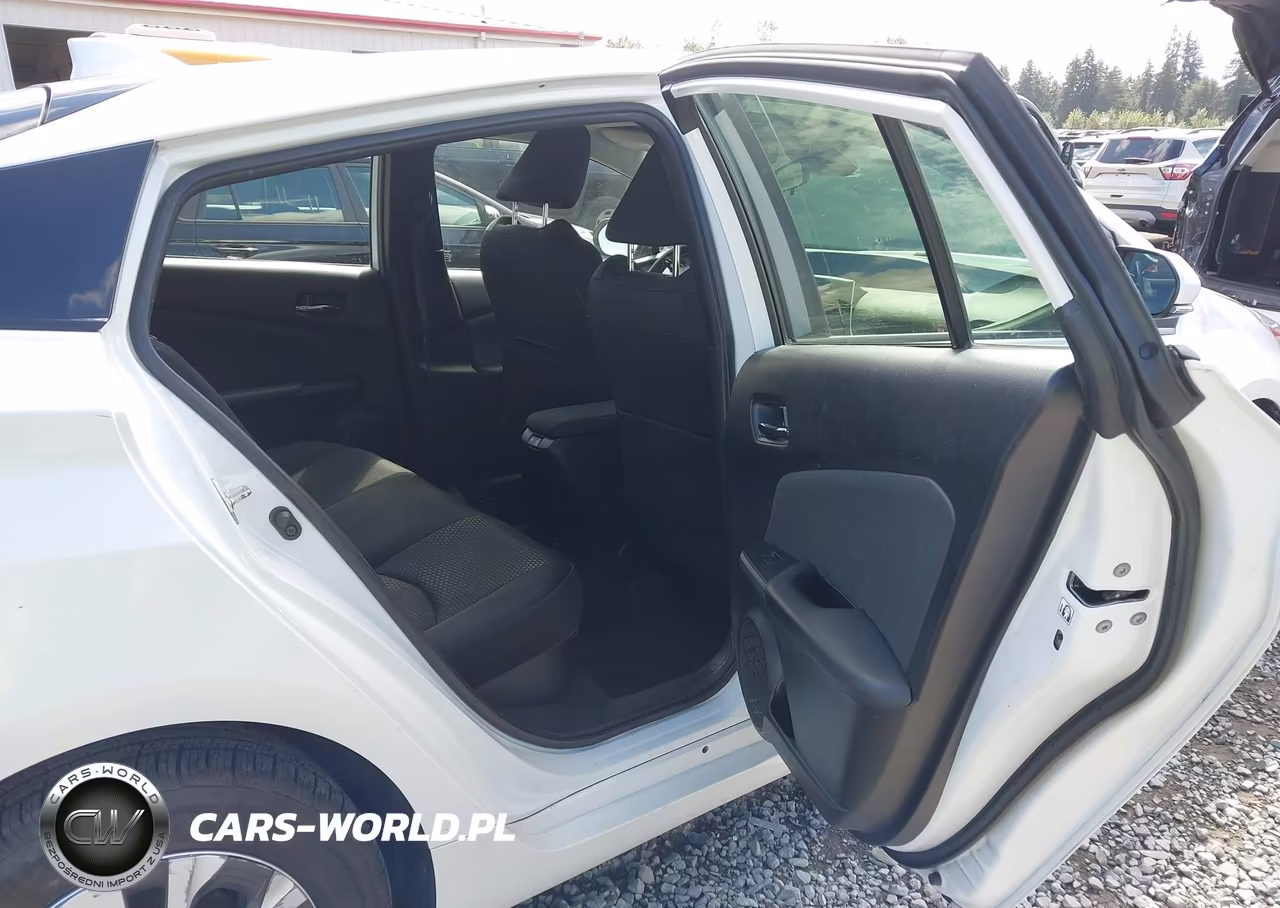2022 Toyota Prius Le Awd-E VIN:JTDL9MFUXN3039303 - 8