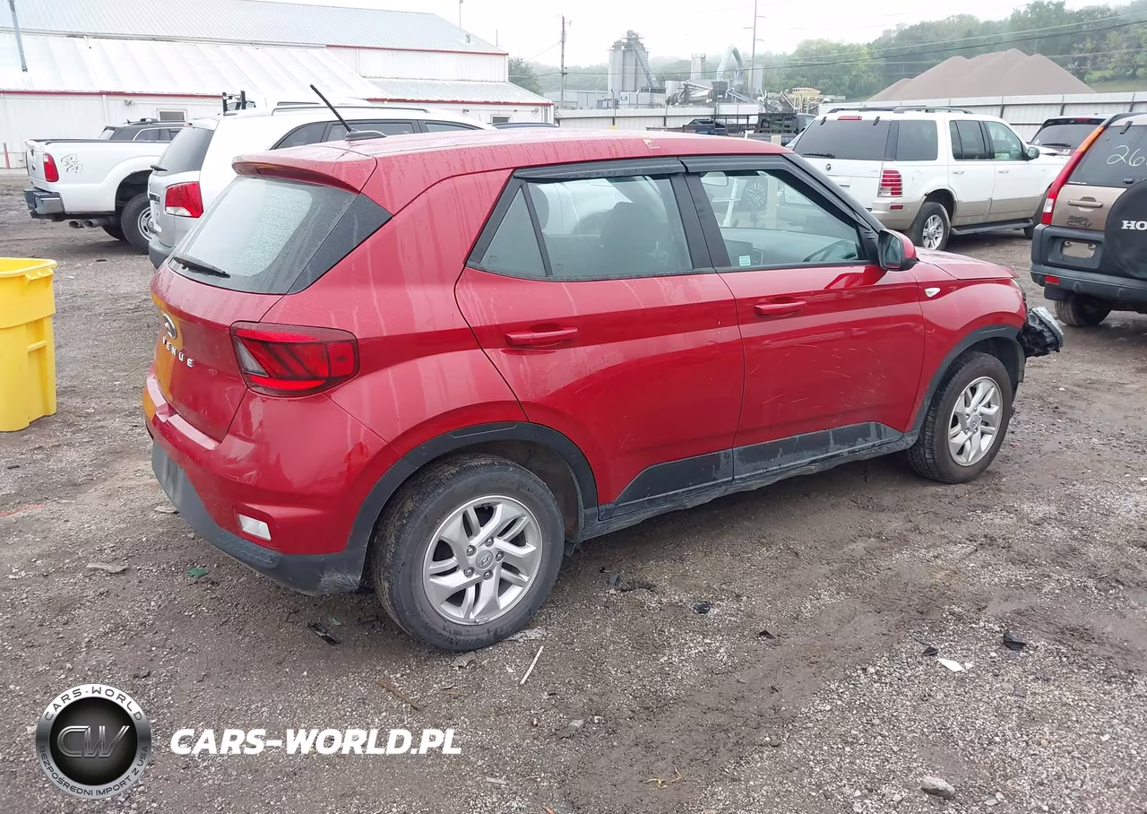 2023 Hyundai Venue Se VIN:KMHRB8A31PU215006 - 4