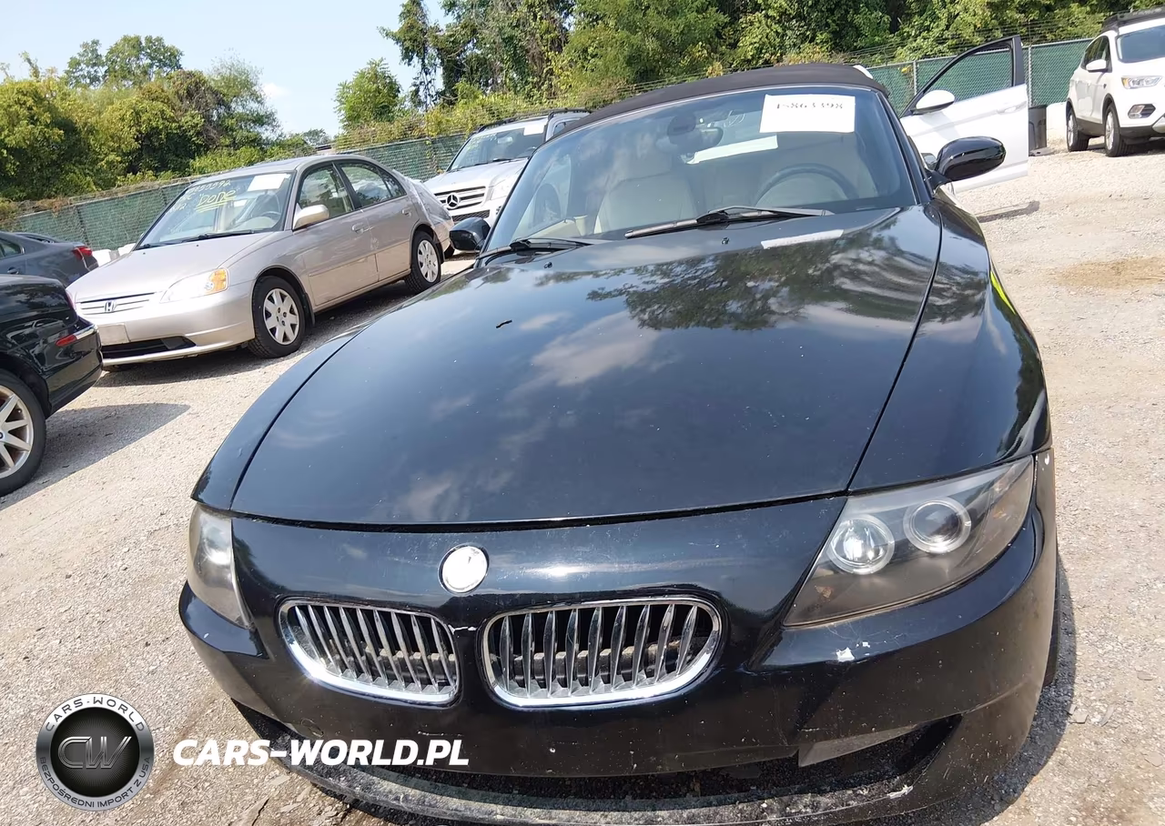 2007 BMW Z4 3.0Si VIN:4USBU53507LX03621 - 12