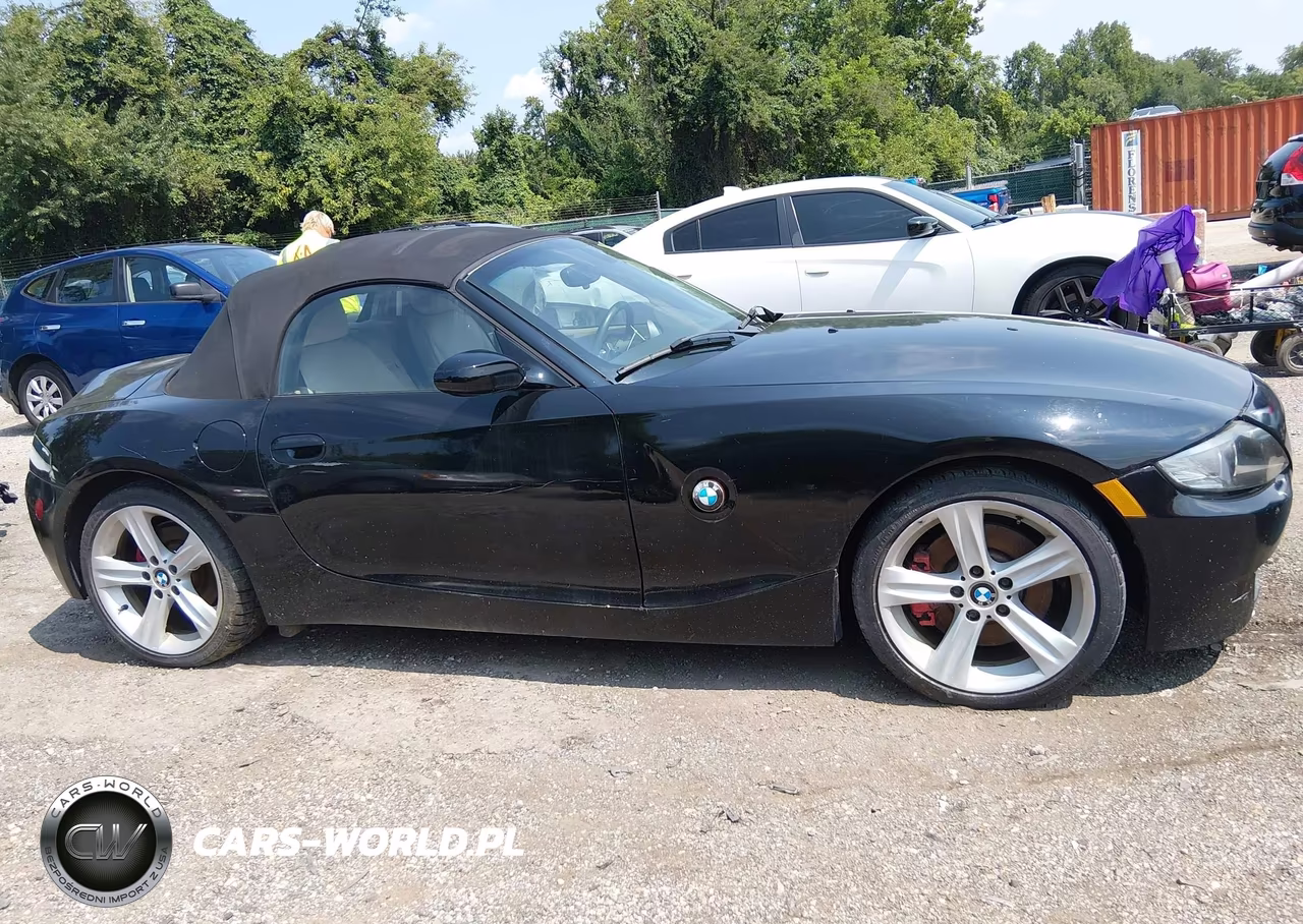 2007 BMW Z4 3.0Si VIN:4USBU53507LX03621 - 17