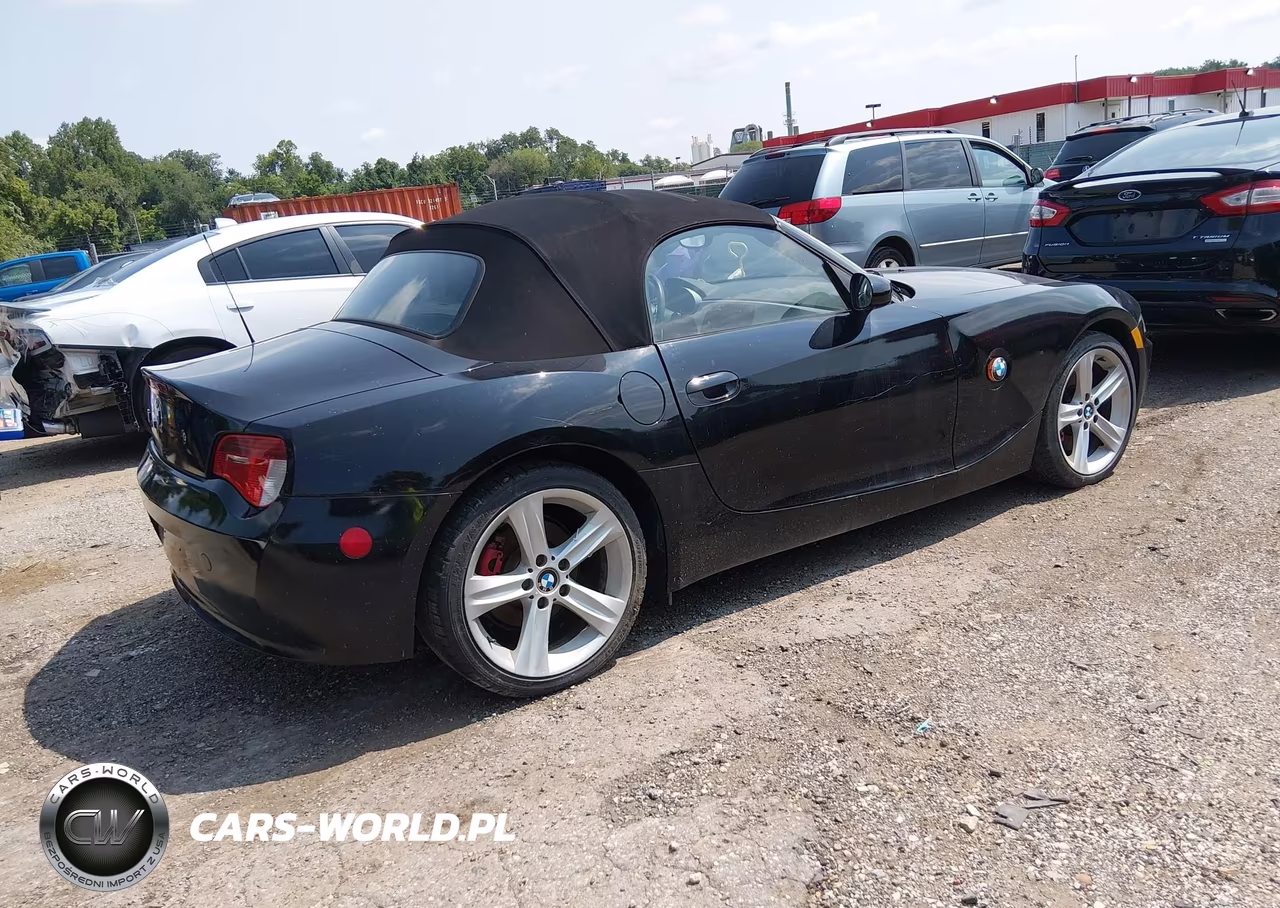 2007 BMW Z4 3.0Si VIN:4USBU53507LX03621 - 4