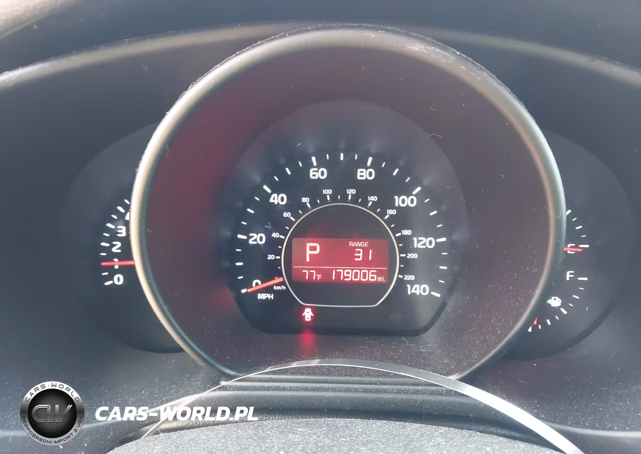 2016 Kia Soul + VIN:KNDJP3A59G7277744 - 7
