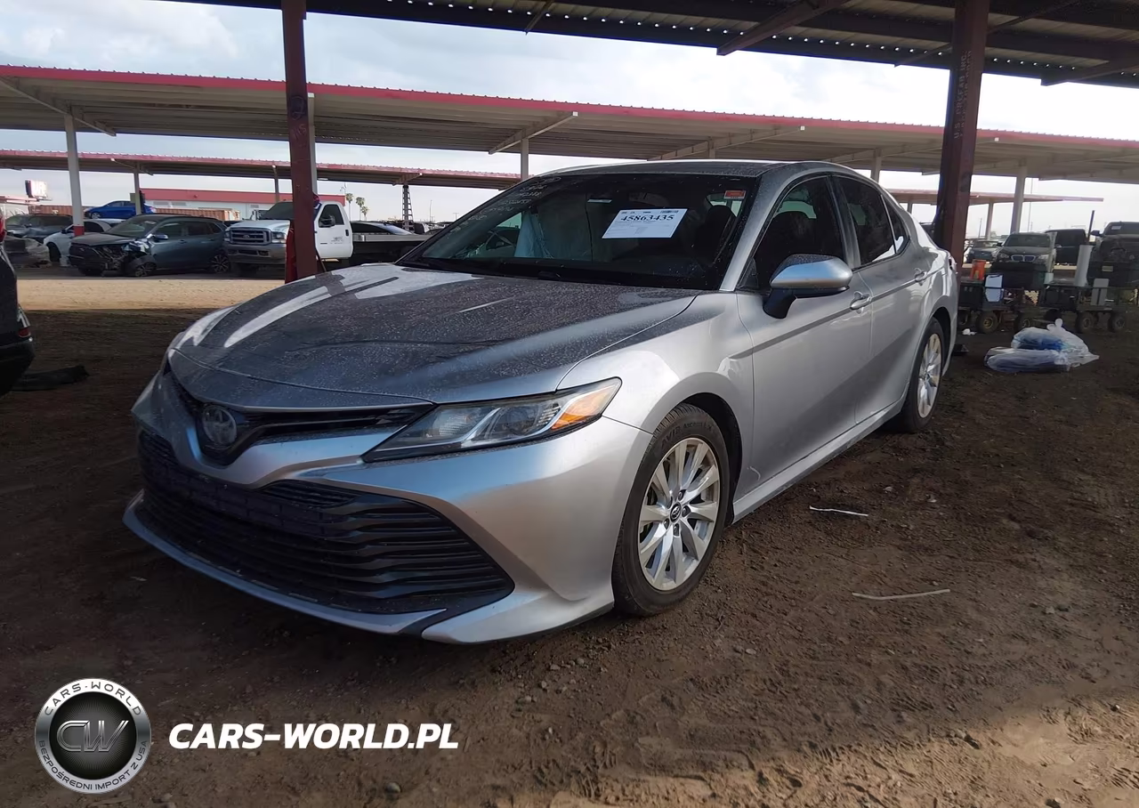 2018 Toyota Camry Le VIN:4T1B11HK0JU092380 - 2