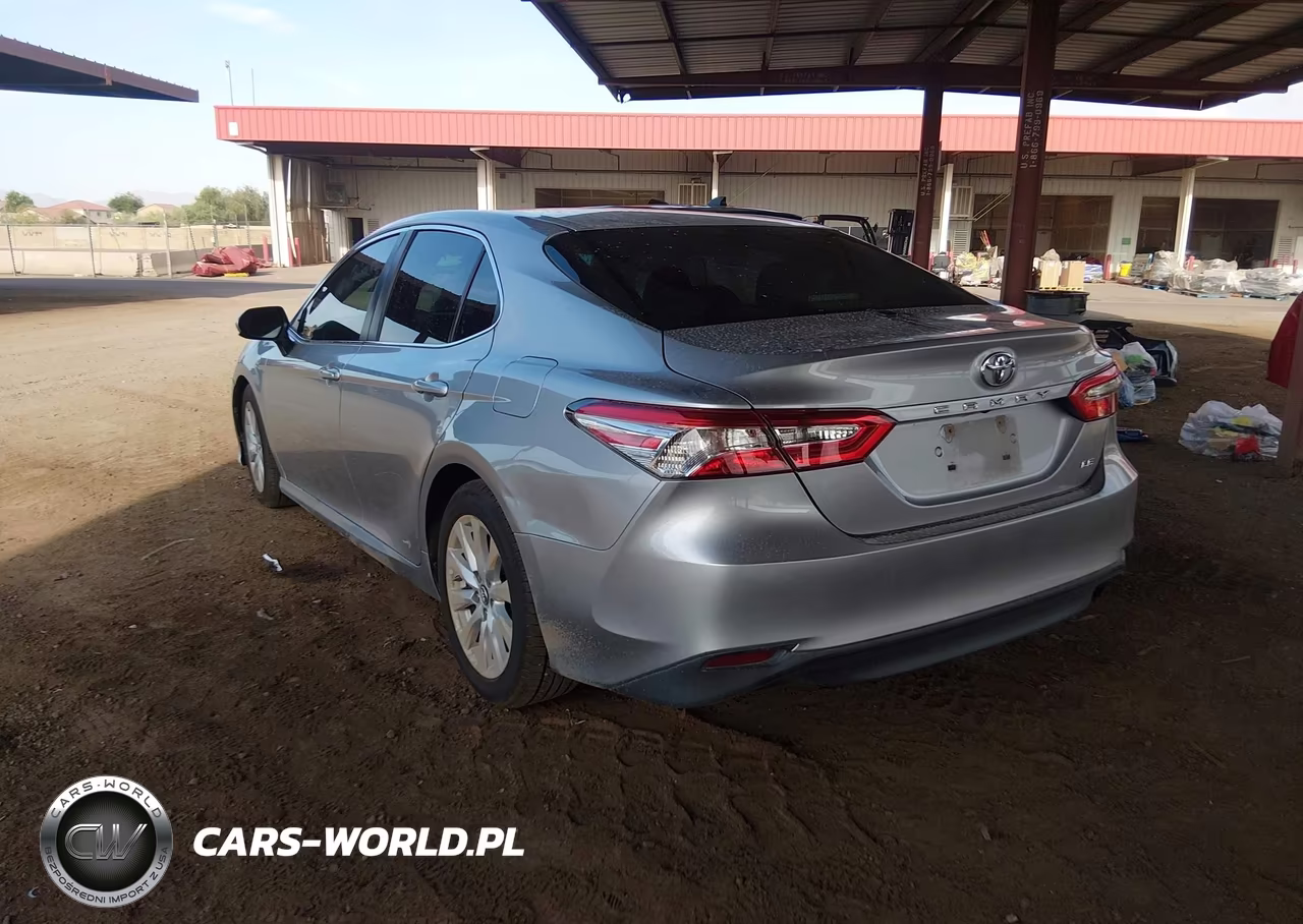 2018 Toyota Camry Le VIN:4T1B11HK0JU092380 - 3