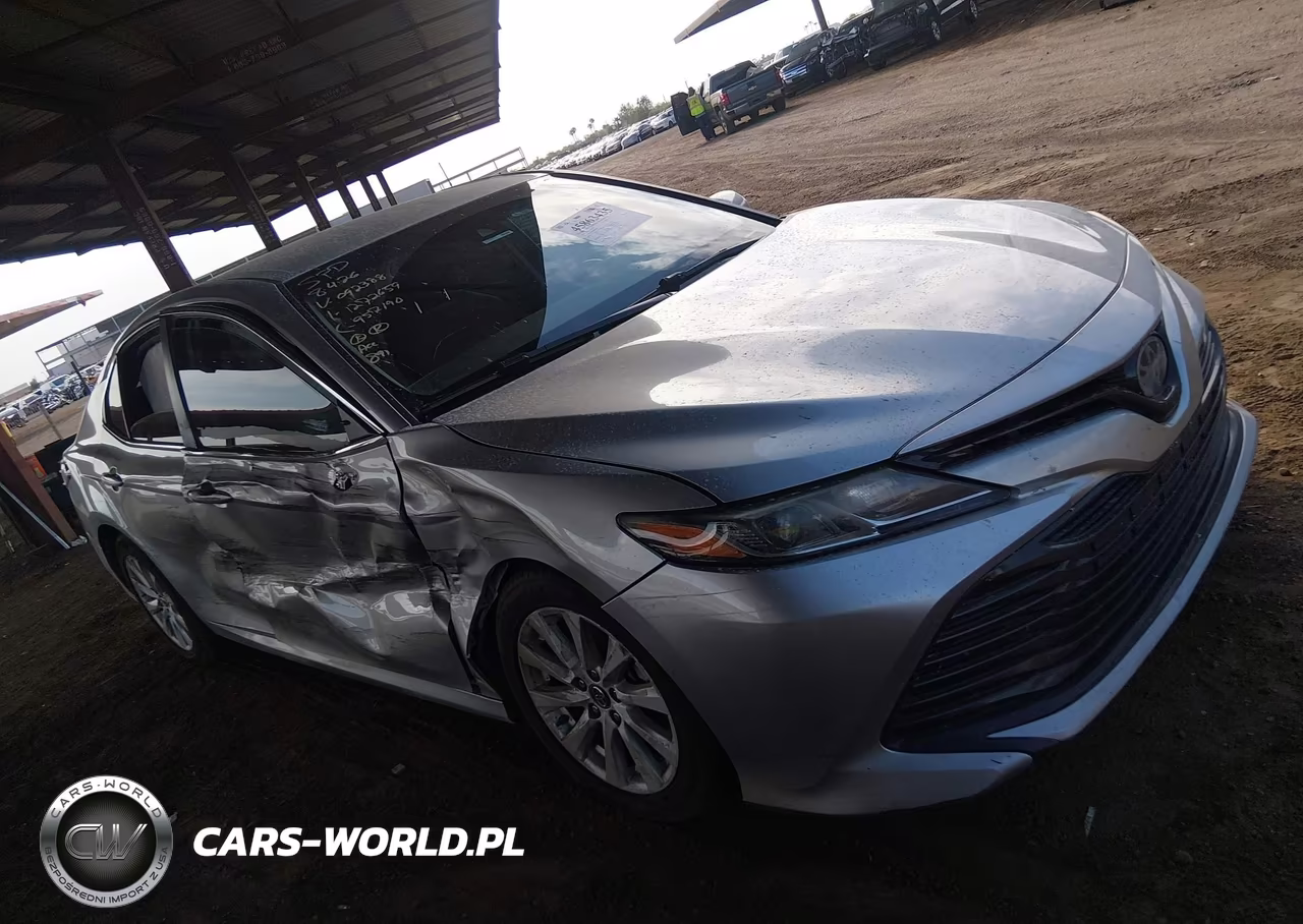 2018 Toyota Camry Le VIN:4T1B11HK0JU092380 - 6