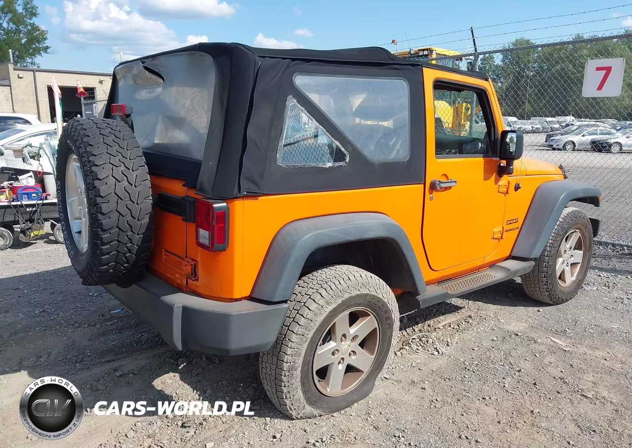 2013 Jeep Wrangler Sport VIN:1C4AJWAG0DL515973 - 4