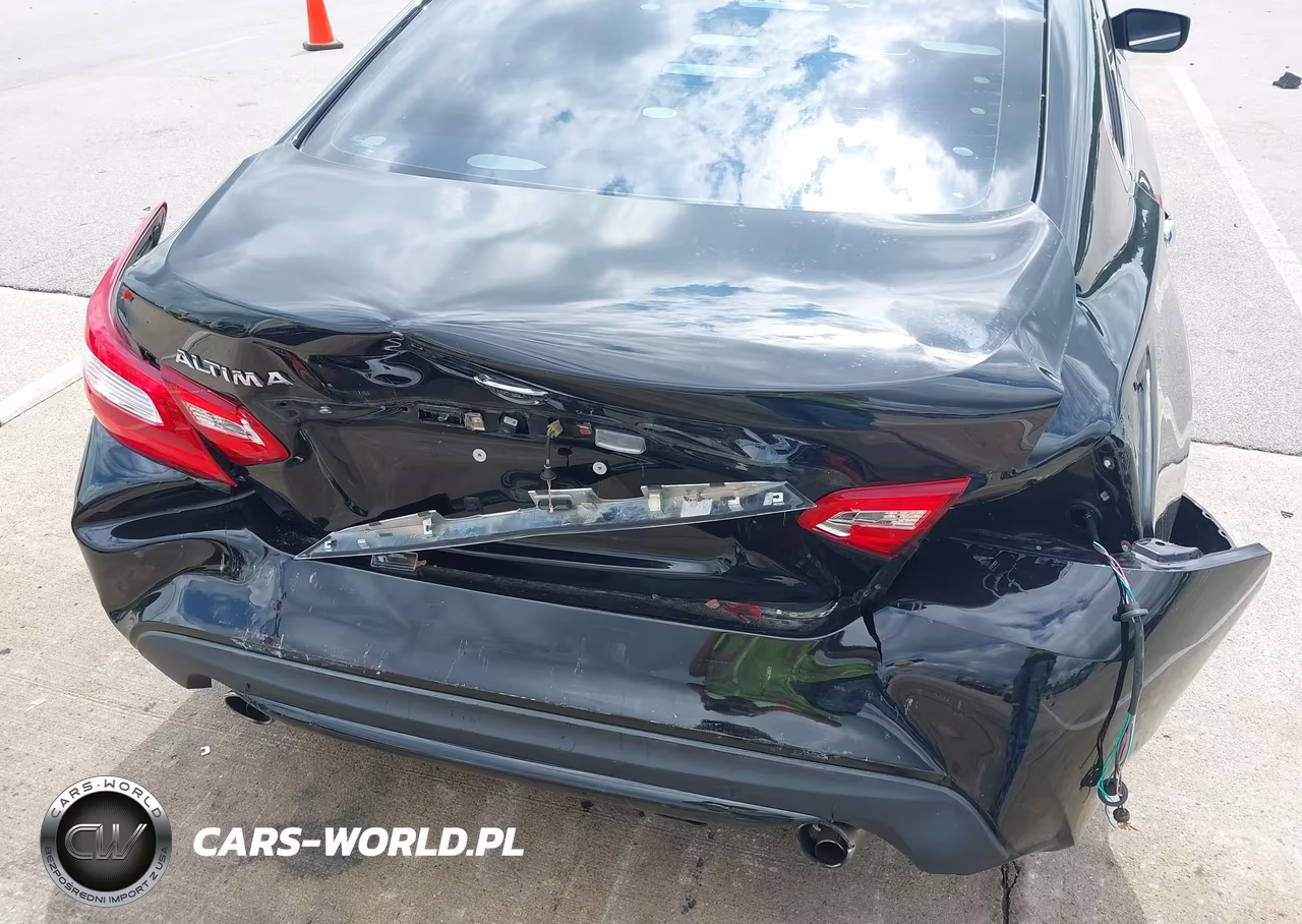 2017 Nissan Altima 2.5 S VIN:1N4AL3AP7HN313639 - 6