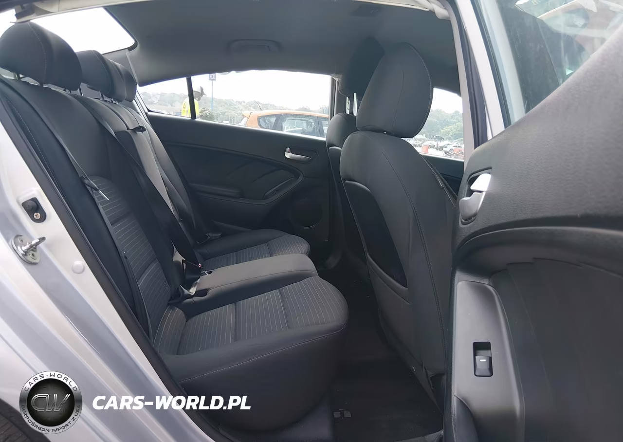 2018 Kia Forte Lx VIN:3KPFL4A71JE269069 - 8