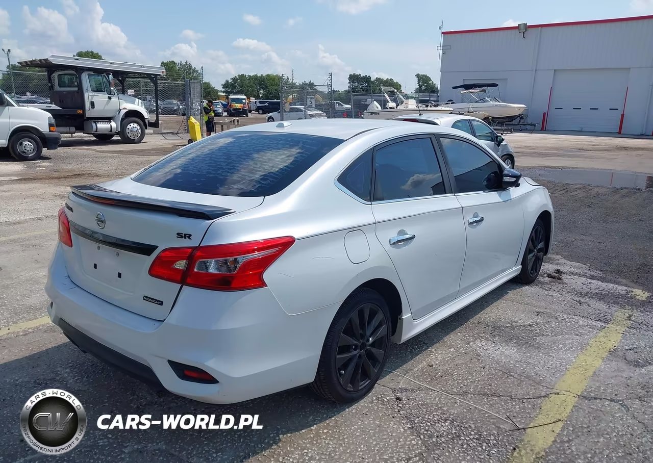 2018 Nissan Sentra Sr VIN:3N1AB7AP3JY318286 - 4