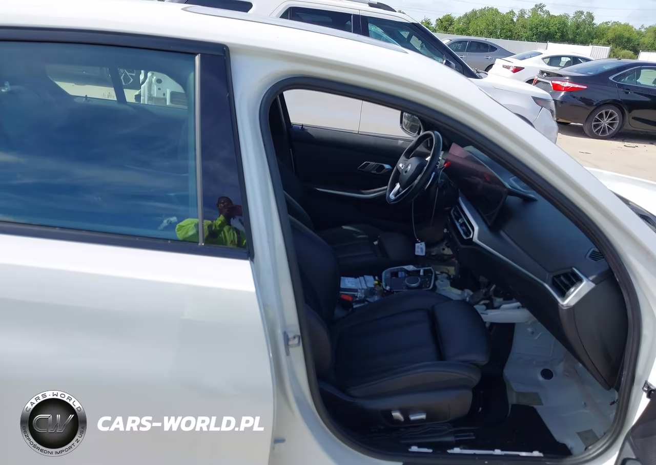 2023 BMW 330I xDrive VIN:3MW89FF06P8C94259 - 5