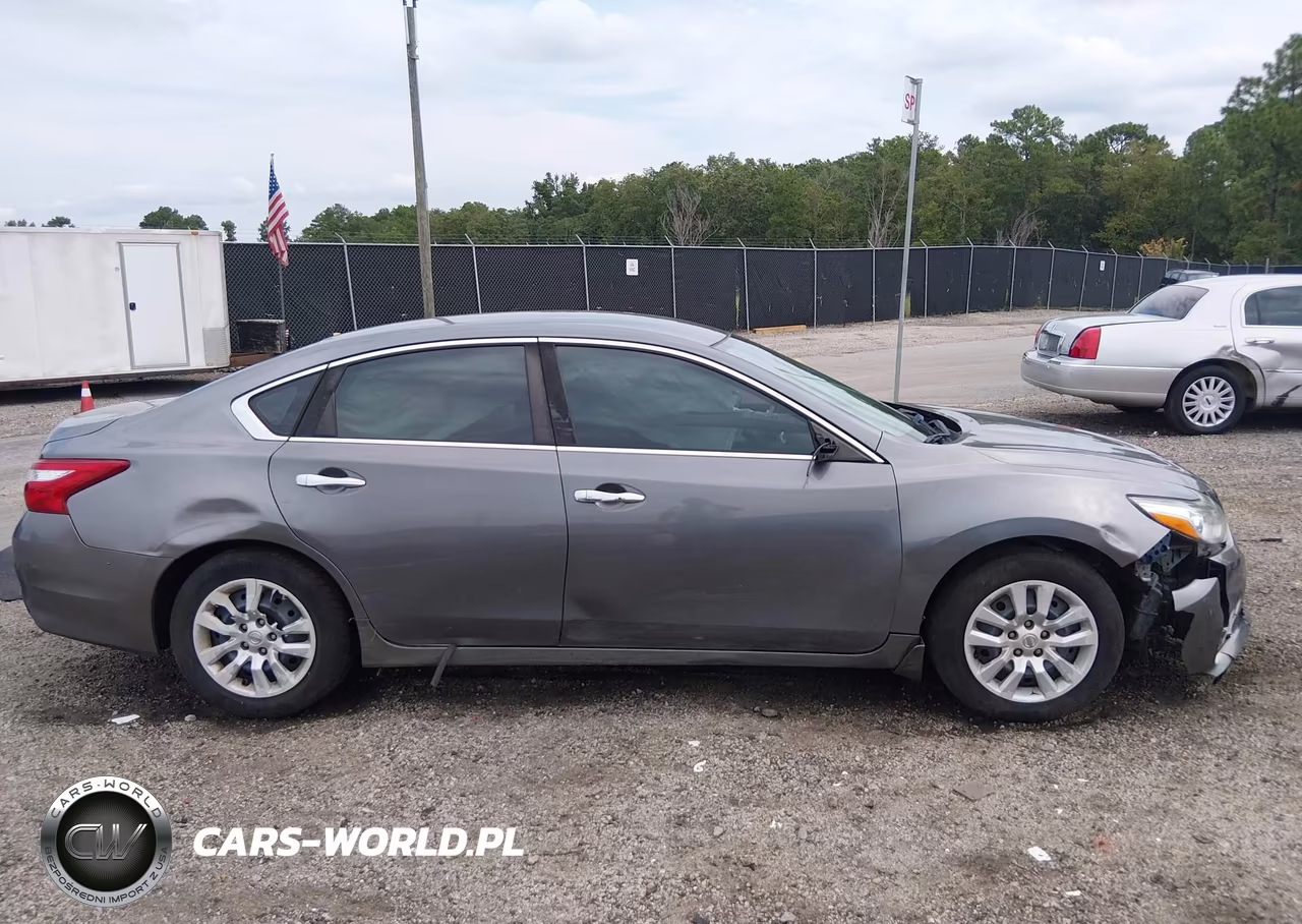 2017 Nissan Altima 2.5 S VIN:1N4AL3AP1HC232082 - 14