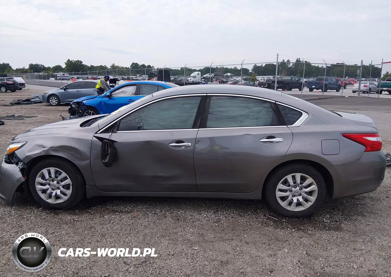 2017 Nissan Altima 2.5 S VIN:1N4AL3AP1HC232082 - 15