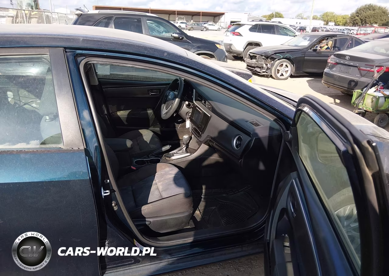 2018 Toyota Corolla Le VIN:5YFBURHE7JP753193 - 5