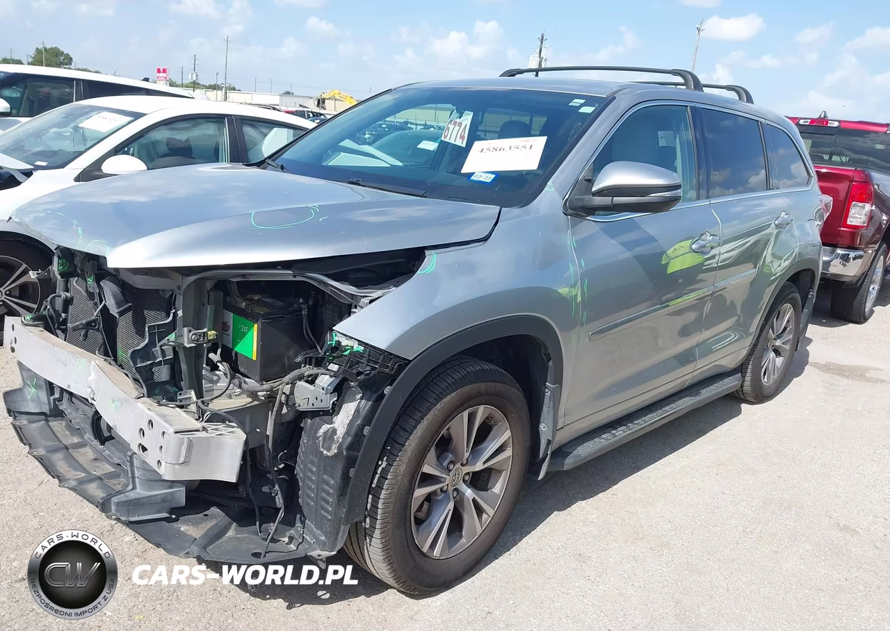 2015 Toyota Highlander Le Plus V6 VIN:5TDZKRFH0FS076536 - 2