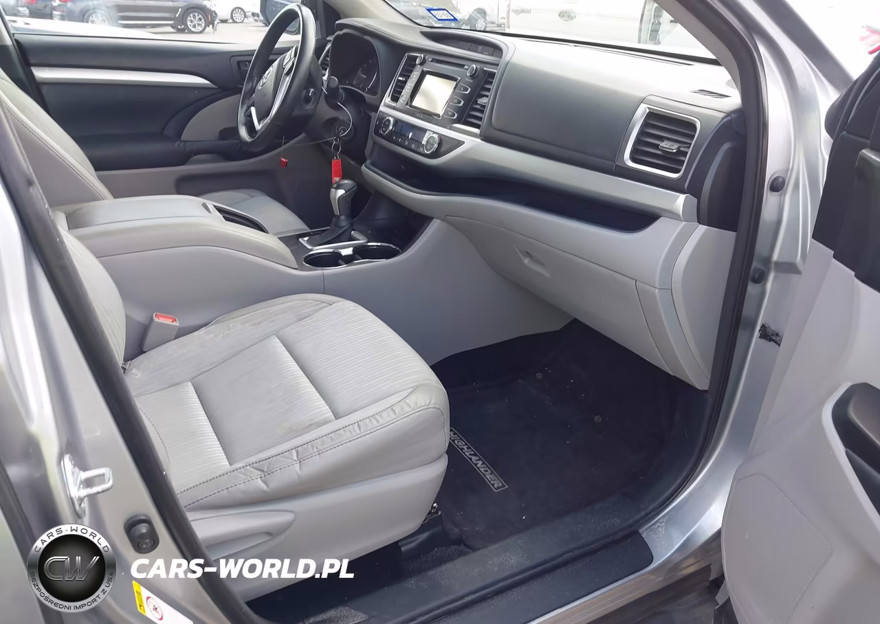 2015 Toyota Highlander Le Plus V6 VIN:5TDZKRFH0FS076536 - 5