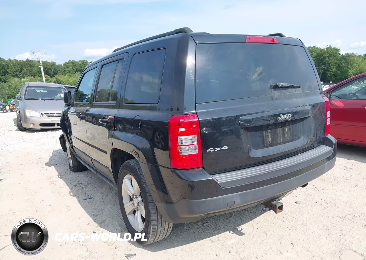 2013 Jeep Patriot Latitude VIN:1C4NJRFB9DD263649 - 3
