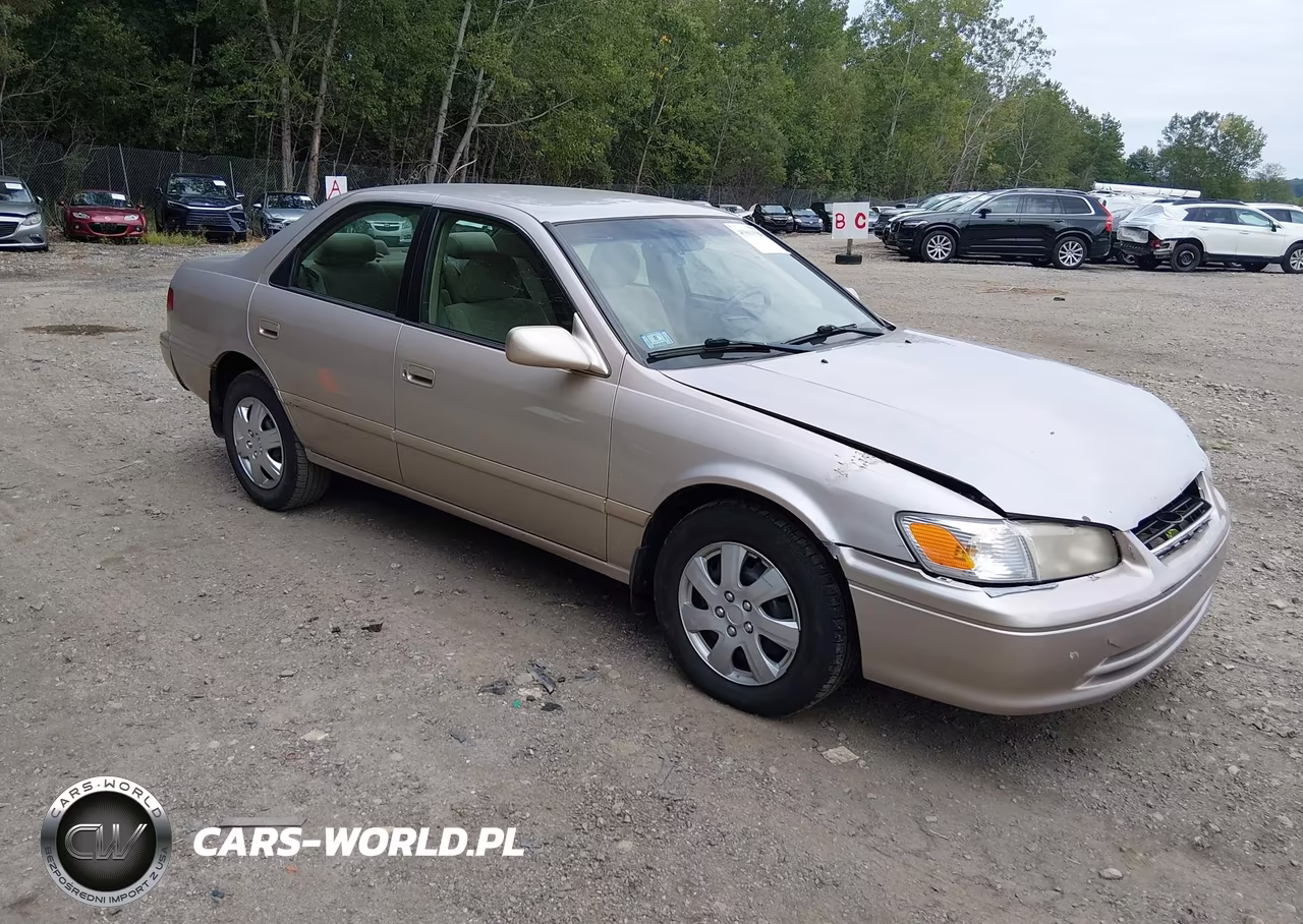 2000 Toyota Camry Le – zdjęcie 1 z 11