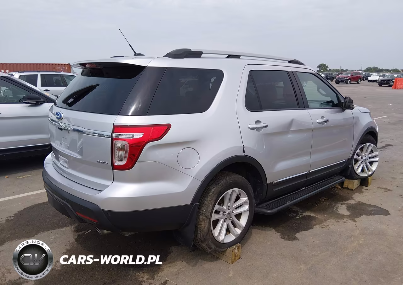 2011 Ford Explorer Xlt VIN:1FMHK8D8XBGA32147 - 4