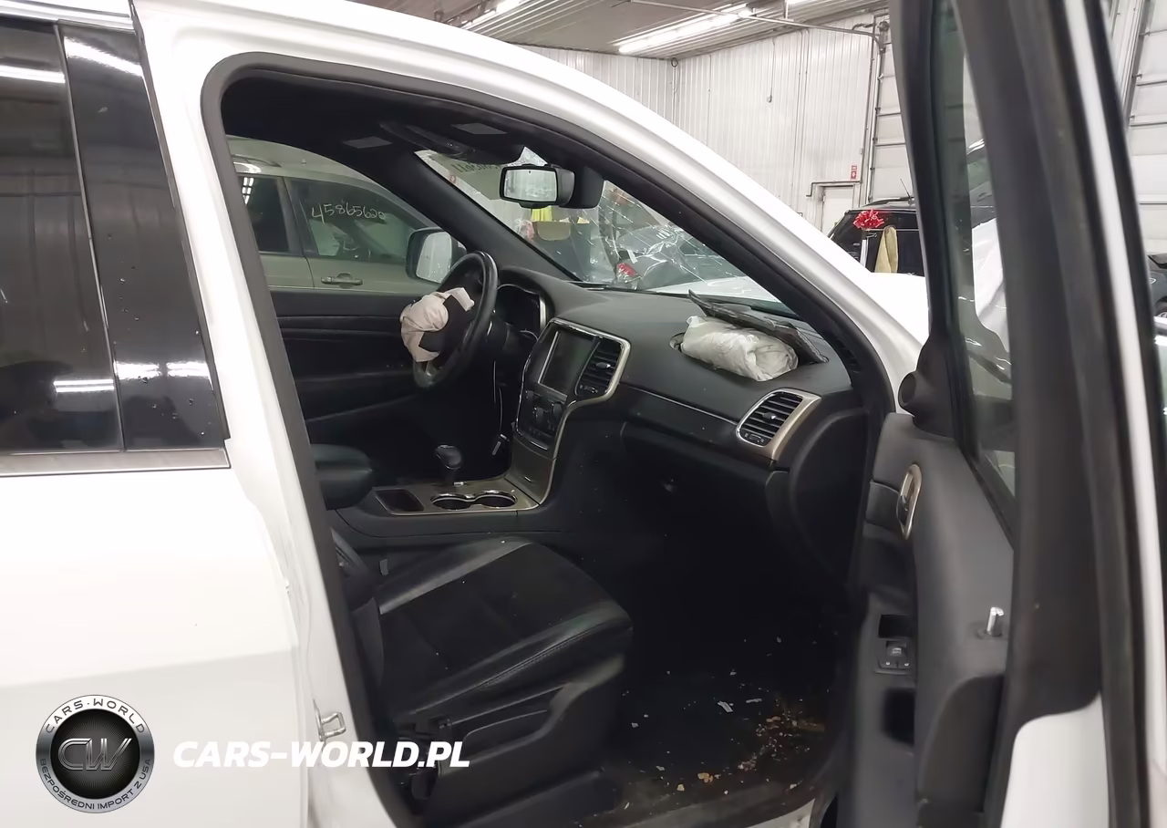 2015 Jeep Grand Cherokee Altitude VIN:1C4RJFAG5FC720680 - 5
