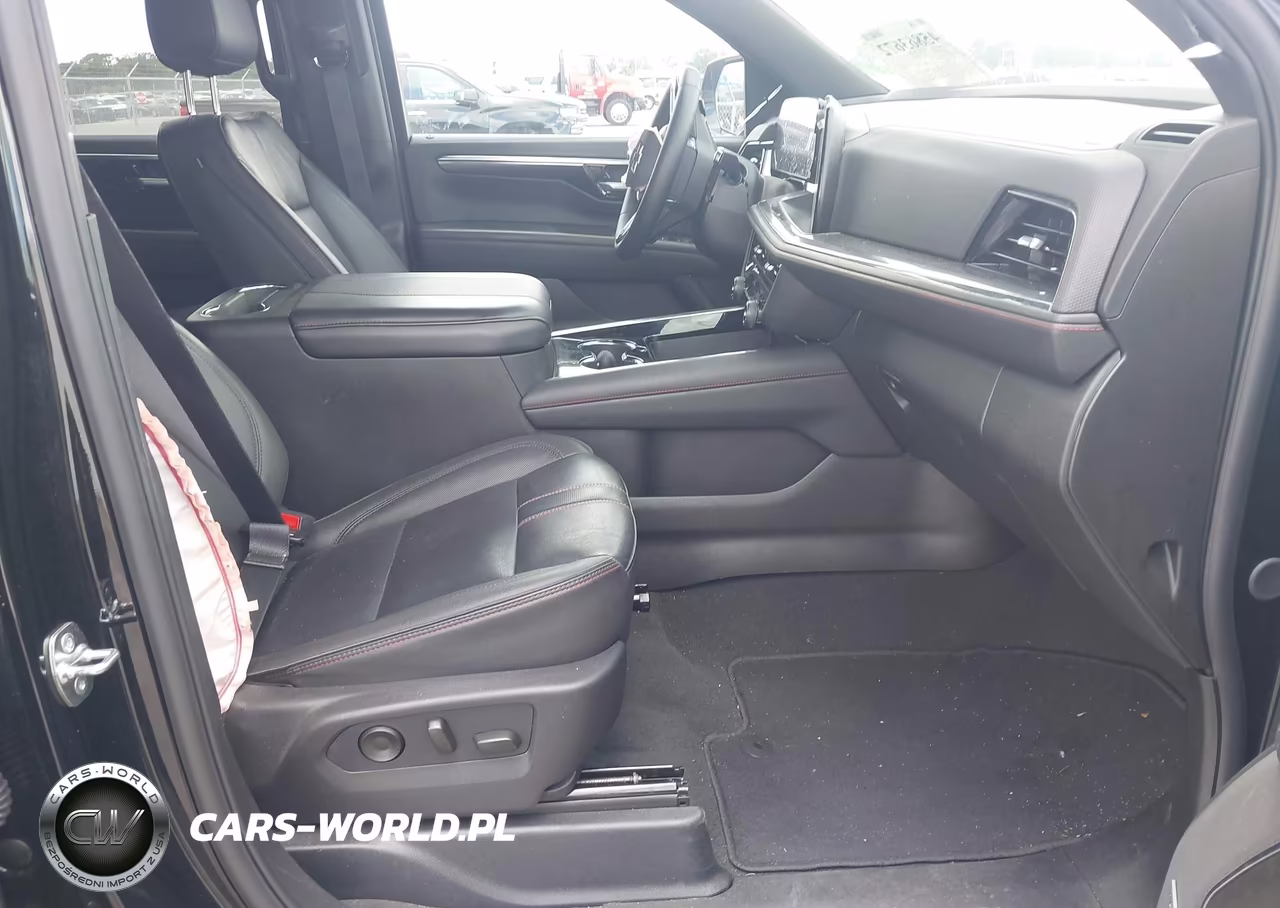 2025 Chevrolet Suburban 2Wd Rst VIN:1GNS5ERD4SR409623 - 5