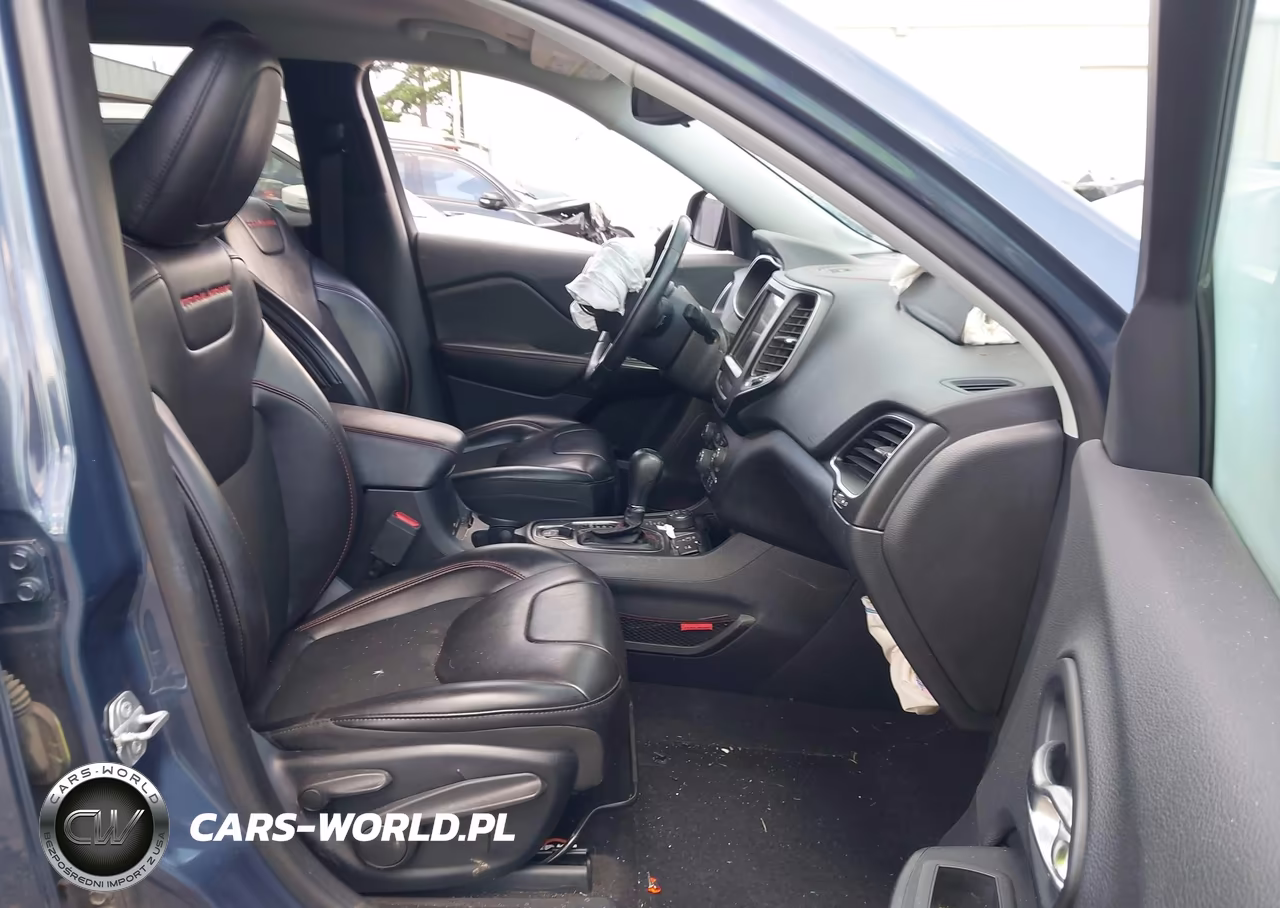 2019 Jeep Cherokee Trailhawk 4X4 VIN:1C4PJMBXXKD422334 - 5